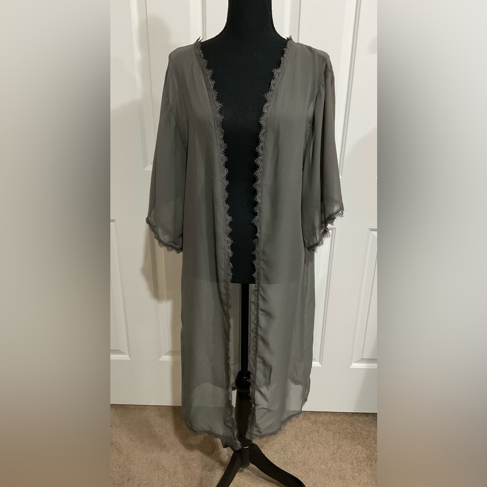 LuLaRoe S Lace Trim Chloe Kimono